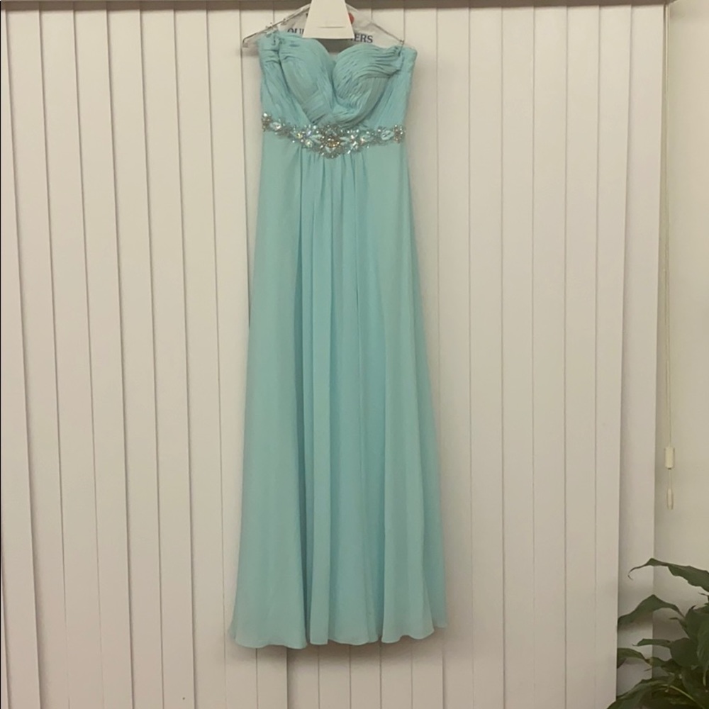 Mint green strapless prom dress